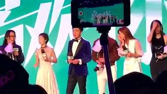 周冬雨和郭麒麟最新爆料,揭秘娱乐圈幕后故事